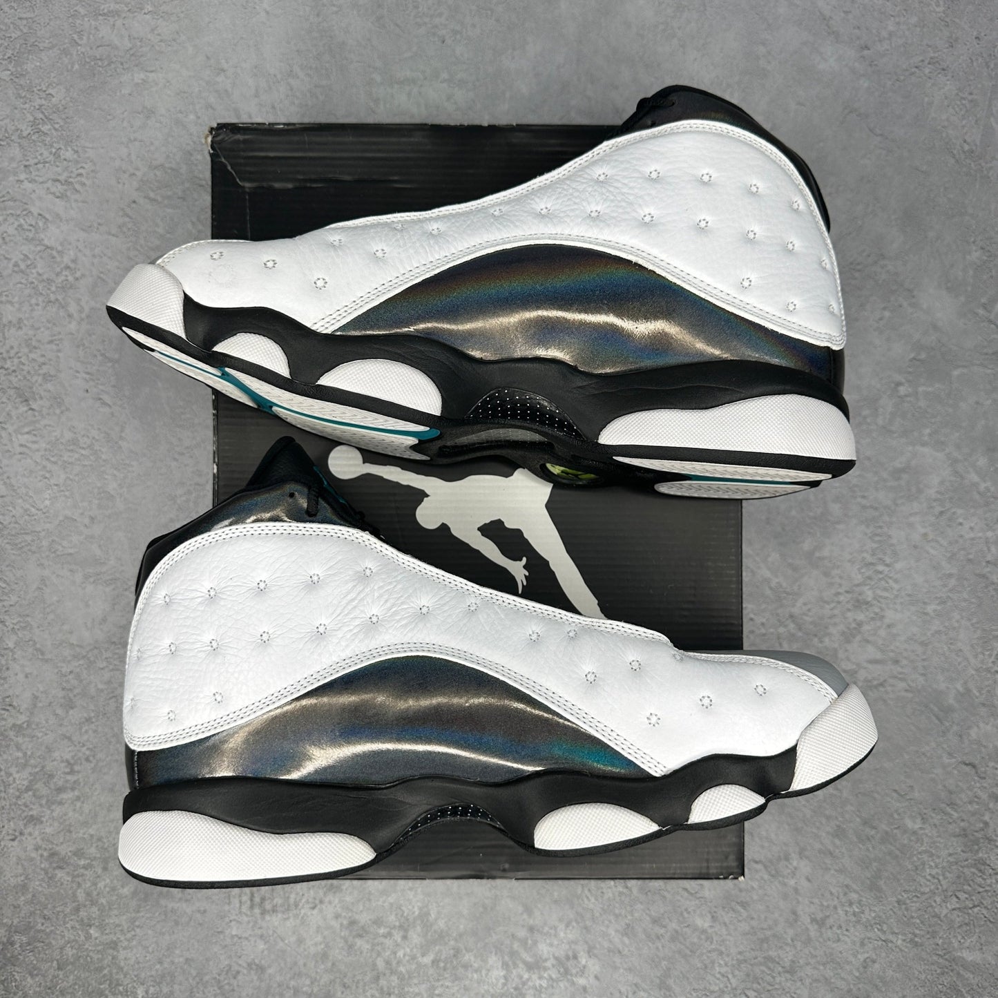 Jordan 13 Retro Barons Hologram *pre - owned* SIZE 11 - Kicks Collective PA - Jordan - 414571-115 - Men's Shoes - 11M/12.5W - Pre - Owned