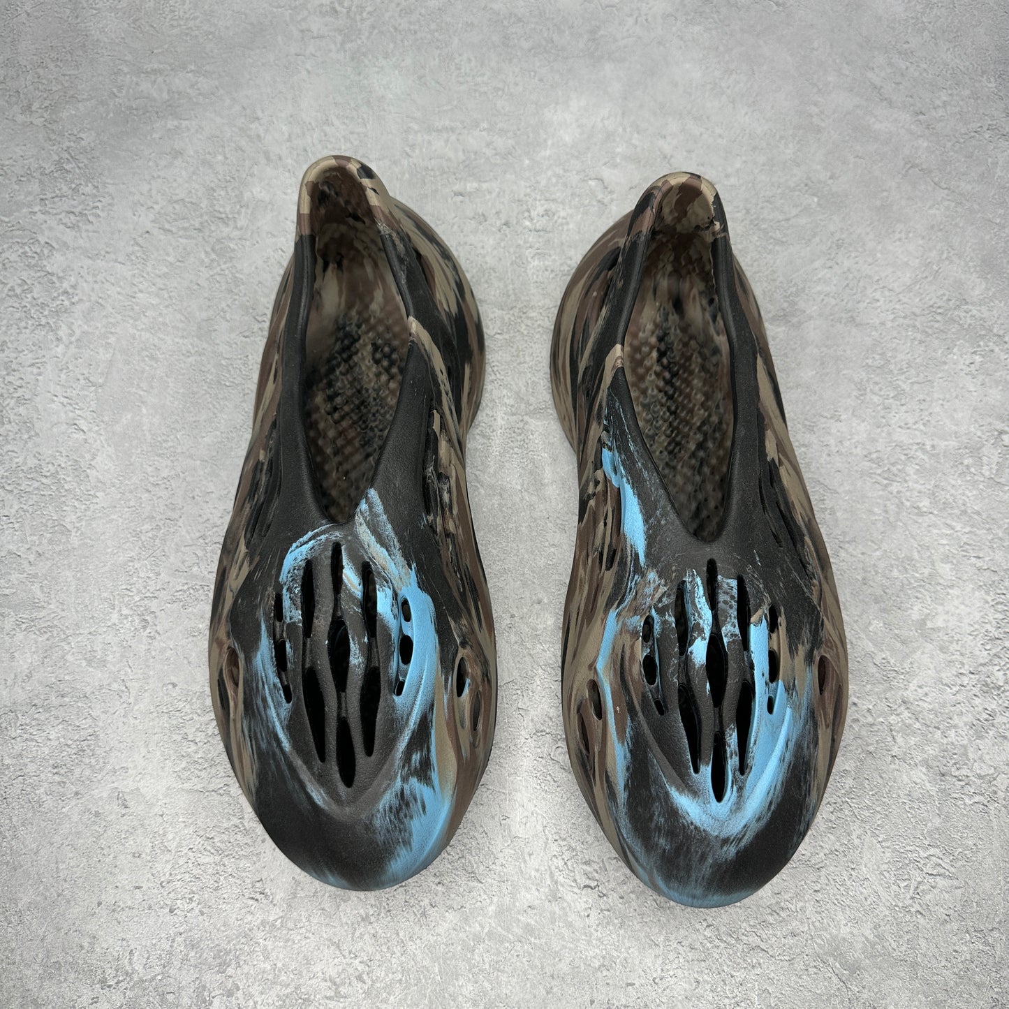 adidas Yeezy Foam RNR MX Cinder *pre-owned* SIZE 12