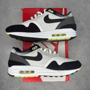 Nike Air Max 1 Remix *pre-owned* SIZE 9.5