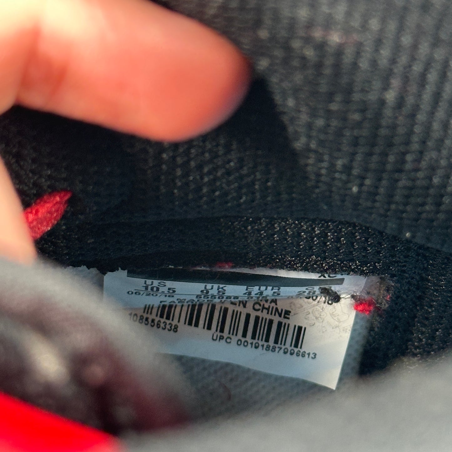 Jordan 1 Retro High Sports Illustrated (A Star Is Born) *pre-owned* SIZE 10.5