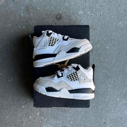 Jordan 4 Retro Military Black (TD) *pre-owned* SIZE 5C