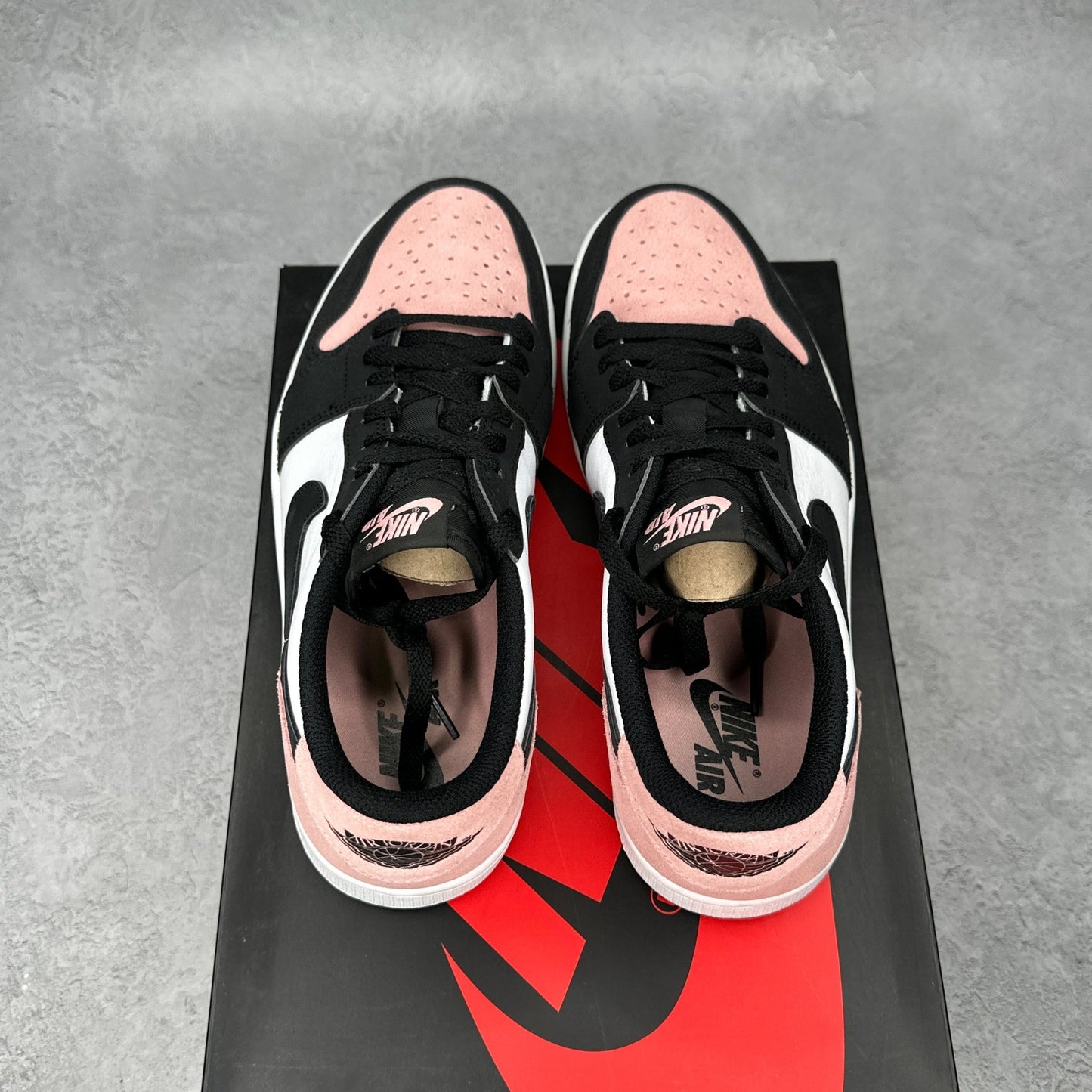 Jordan 1 Low OG Bleached Coral *pre - owned* SIZE 9 - Kicks Collective PA - Jordan - CZ0790-061 - Men's Shoes - 9M/10.5W - Pre - Owned