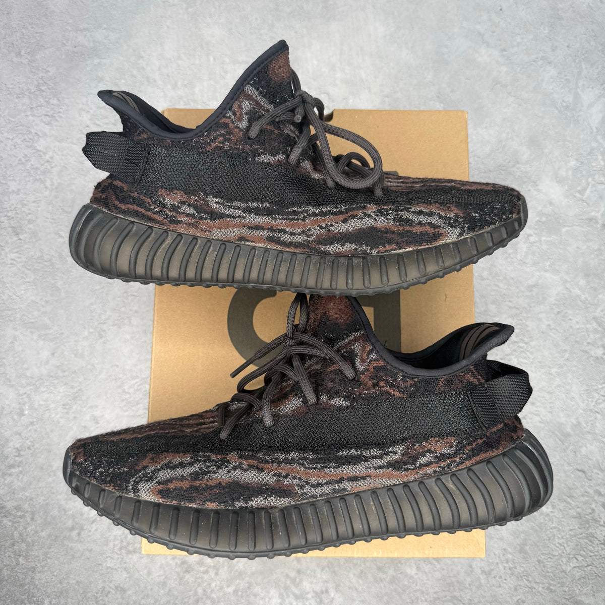 adidas Yeezy Boost 350 V2 MX Rock *pre-owned* SIZE 9.5