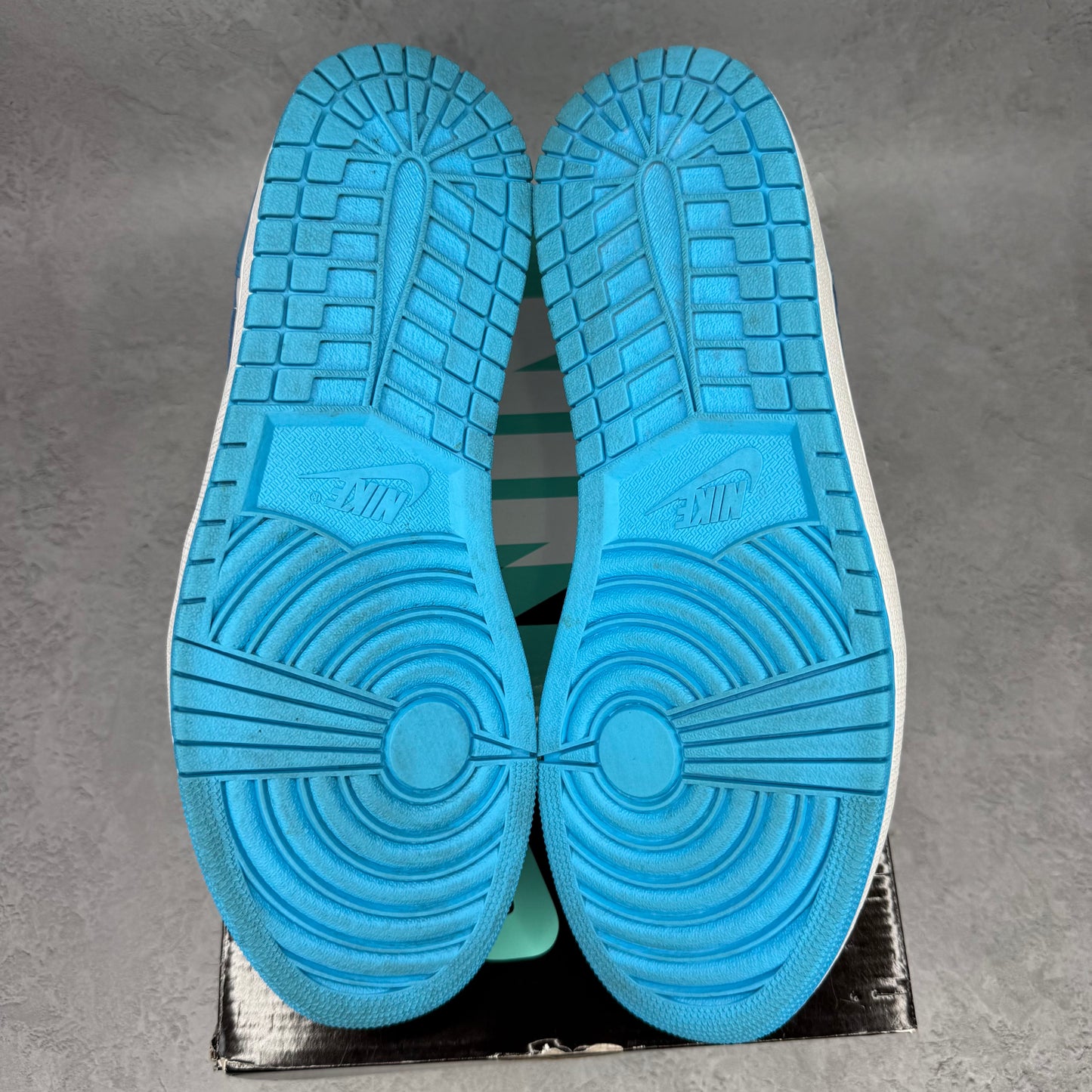 Jordan 1 Low SB UNC *pre-owned* SIZE 10.5