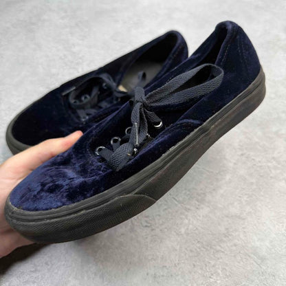 VANS Classic Blue Velvet *pre-owned* SIZE 6Y