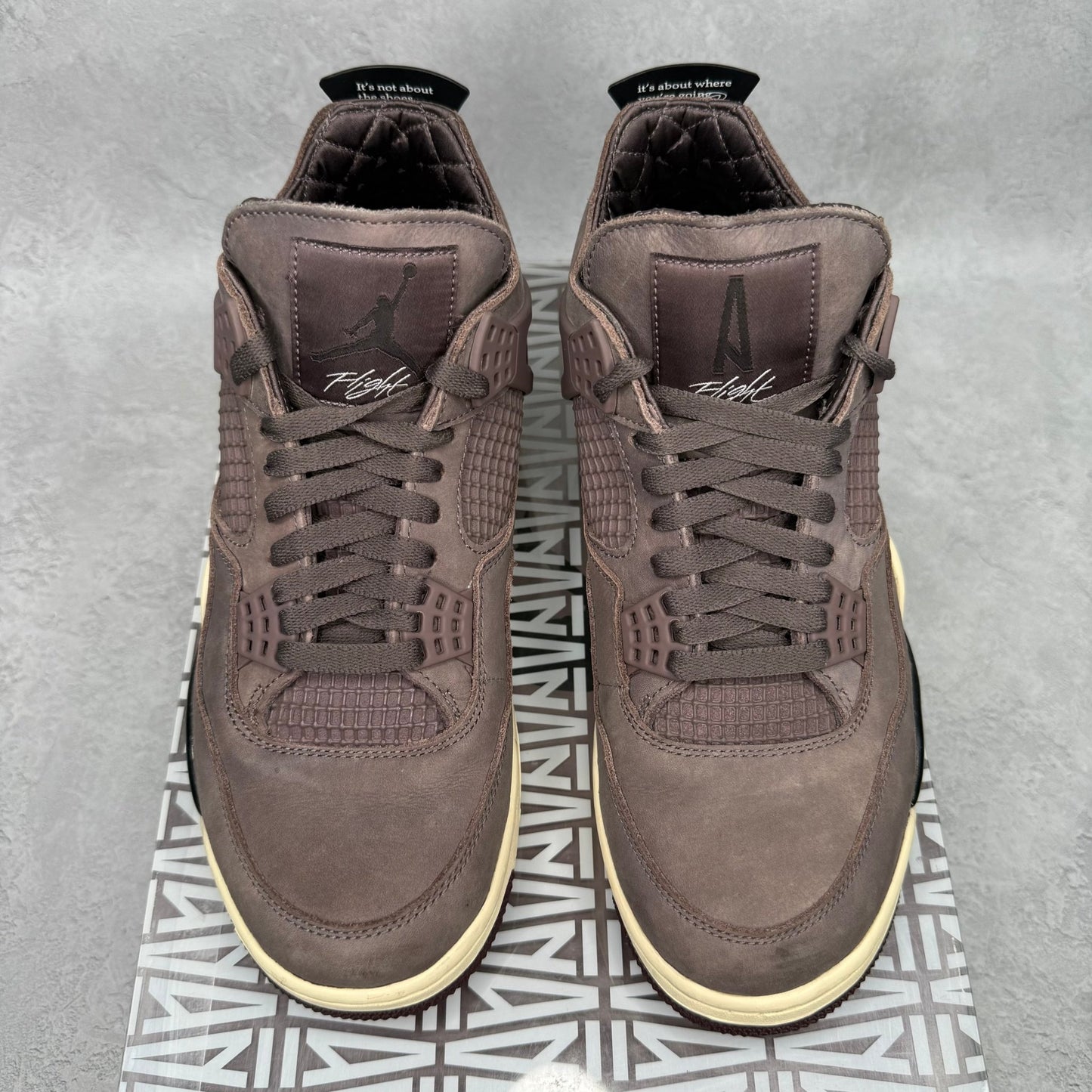 Jordan 4 Retro SP A Ma Maniére Violet Ore *pre - owned* SIZE 10 - Kicks Collective PA - Jordan - DV6773-220 - Men's Shoes - 10M/11.5W - Pre - Owned