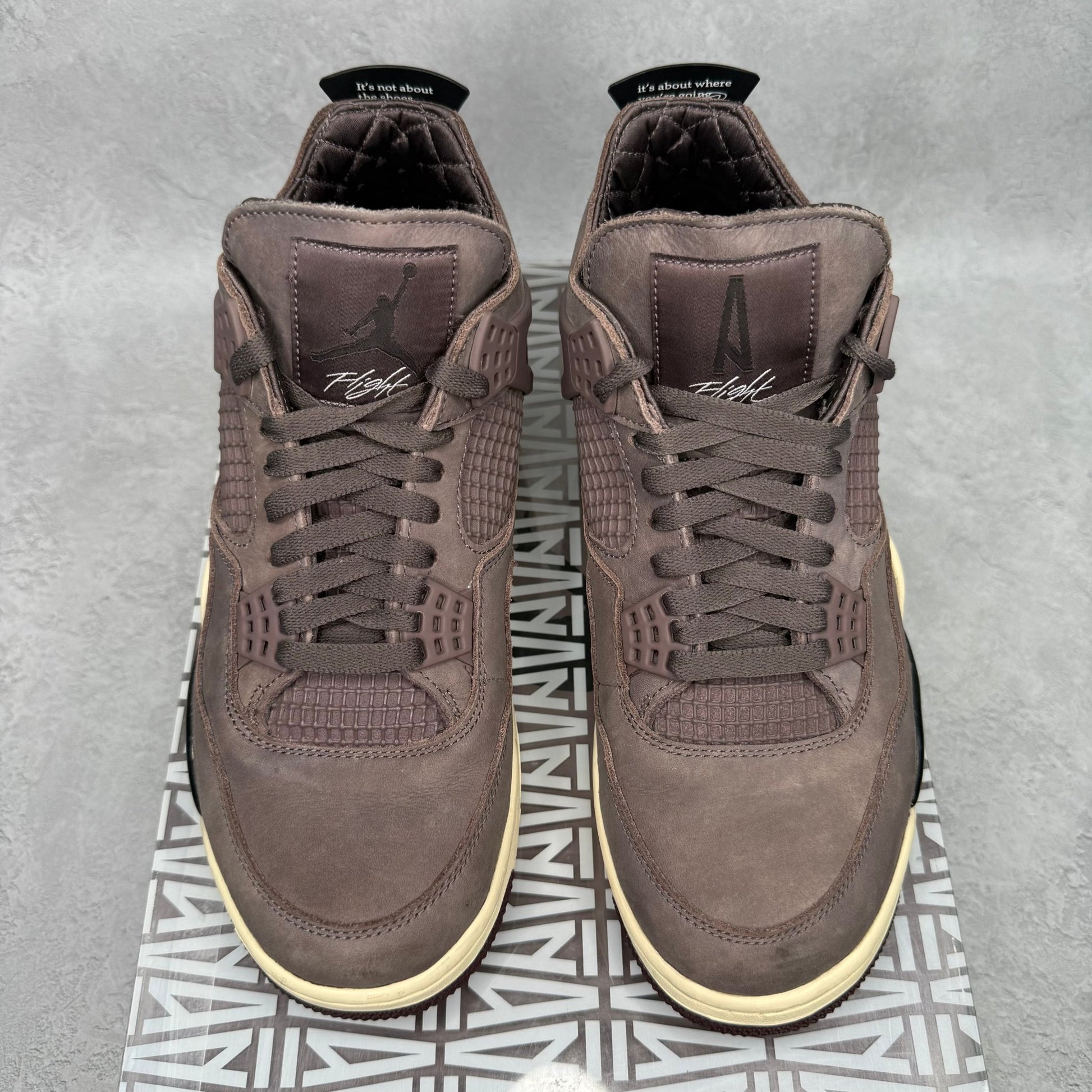 Jordan 4 Retro SP A Ma Maniére Violet Ore *pre - owned* SIZE 10 - Kicks Collective PA - Jordan - DV6773-220 - Men's Shoes - 10M/11.5W - Pre - Owned