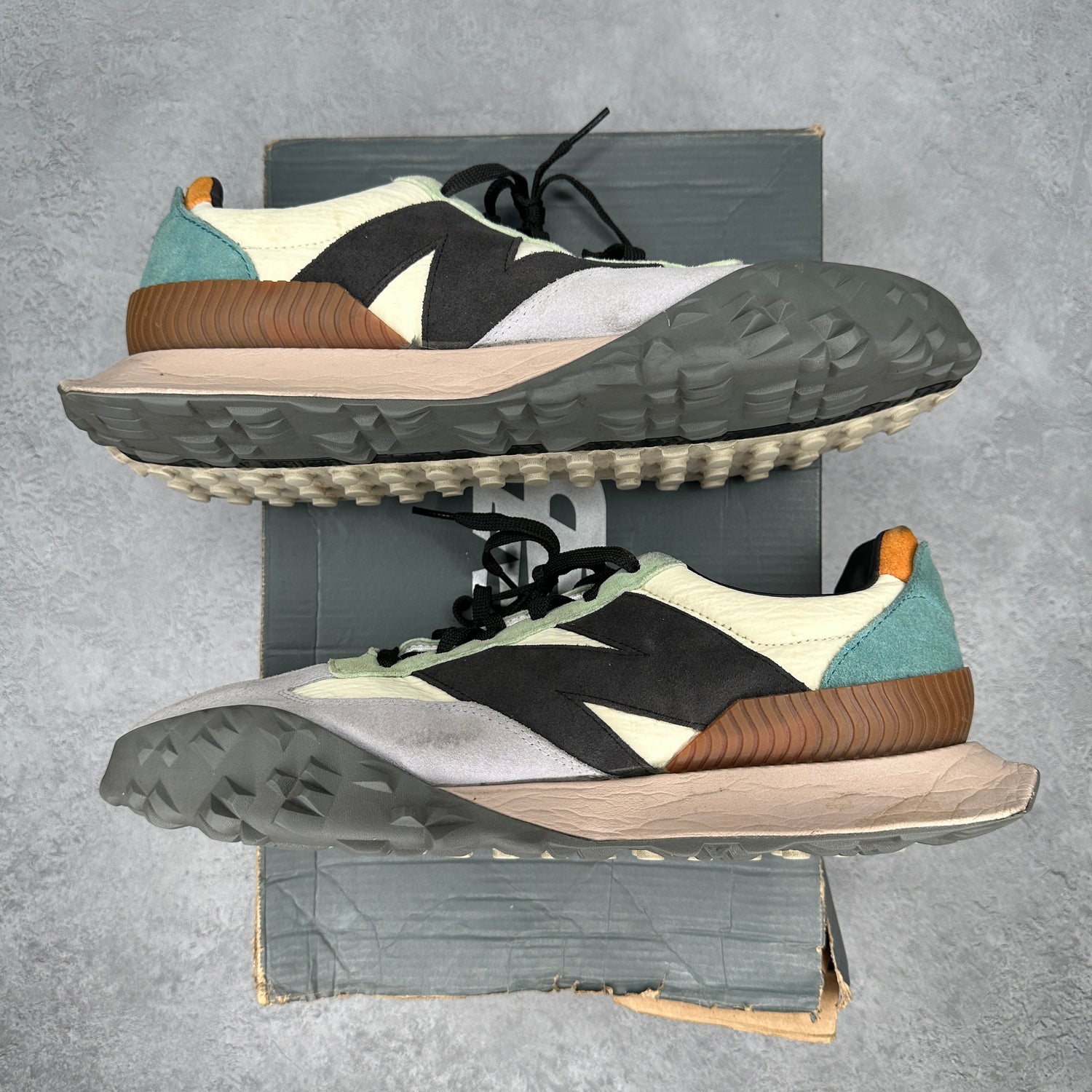 New Balance XC-72 Bone Multi-Color *pre-owned* SIZE 13