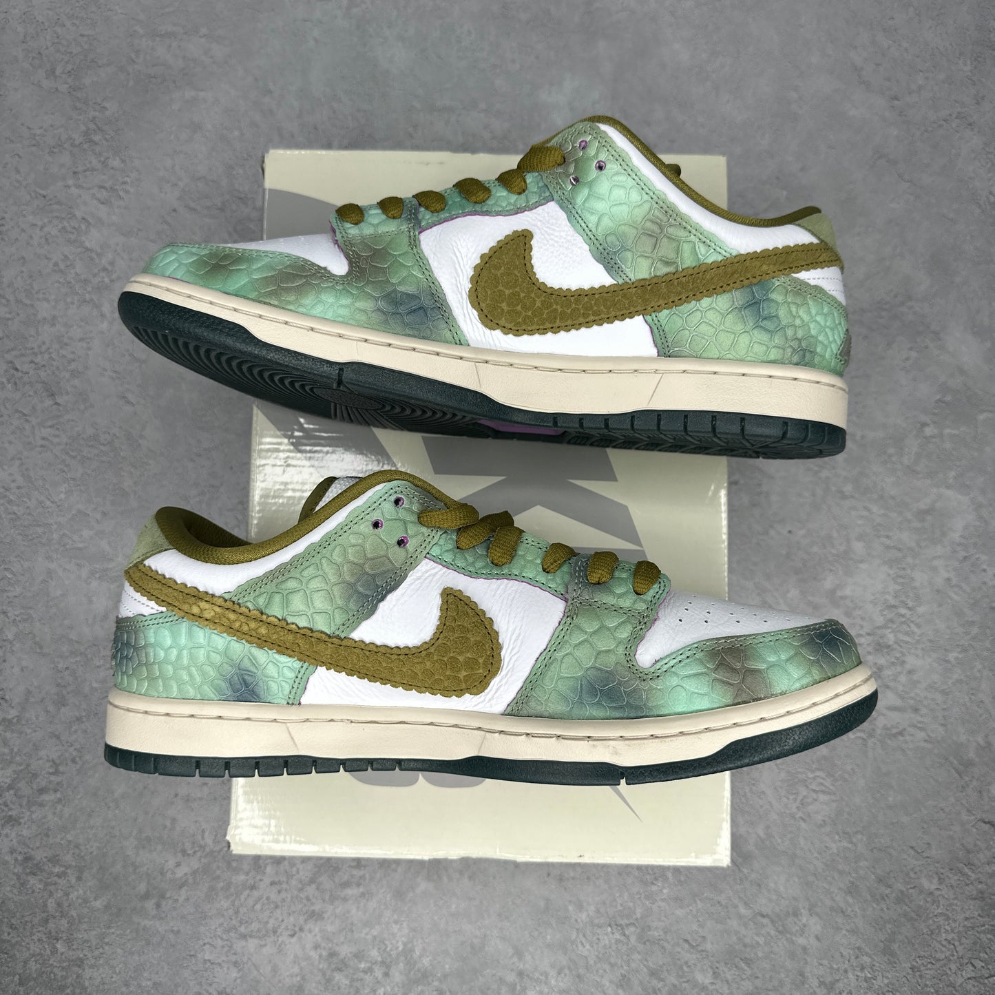 Nike SB Dunk Low Alexis Sablone Chameleon