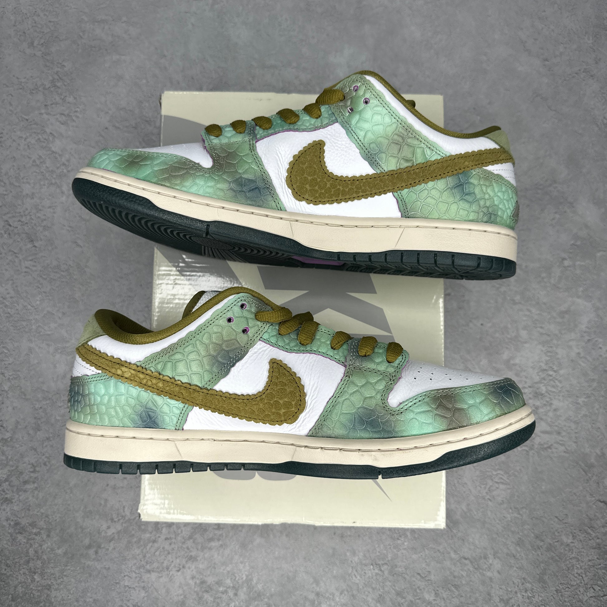 Nike SB Dunk Low Alexis Sablone Chameleon