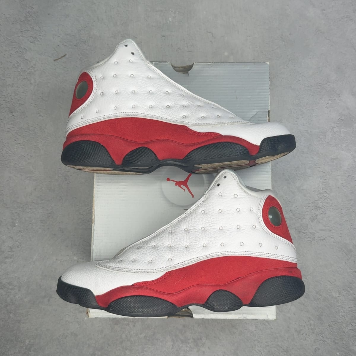 Jordan 13 Retro OG Chicago (2017) 8.5 (Pre-Owned) - Kicks Collective PA - Jordan - 414571-122-8.5-PO-1 - Pre-Owned Sneakers - 8.5