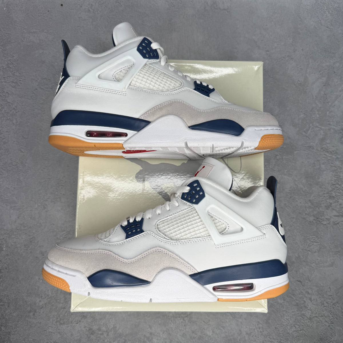 Jordan 4 Retro SB Navy *pre-owned* SIZE 12