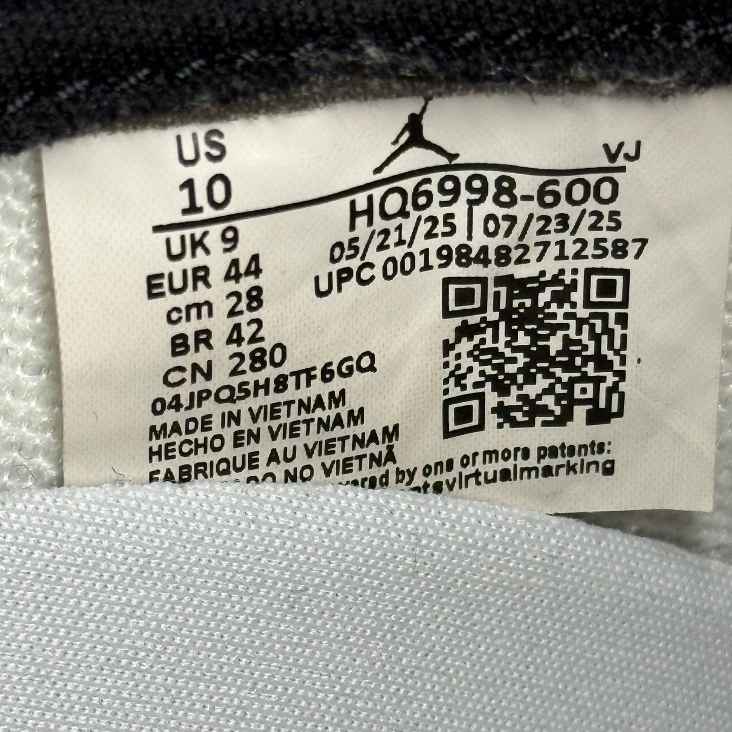 Jordan 1 Retro Low OG Chicago (2025) *pre - owned* SIZE 10 - Kicks Collective PA - Jordan - HQ6998-600 - Men's Shoes - 10M/11.5W - Pre - Owned