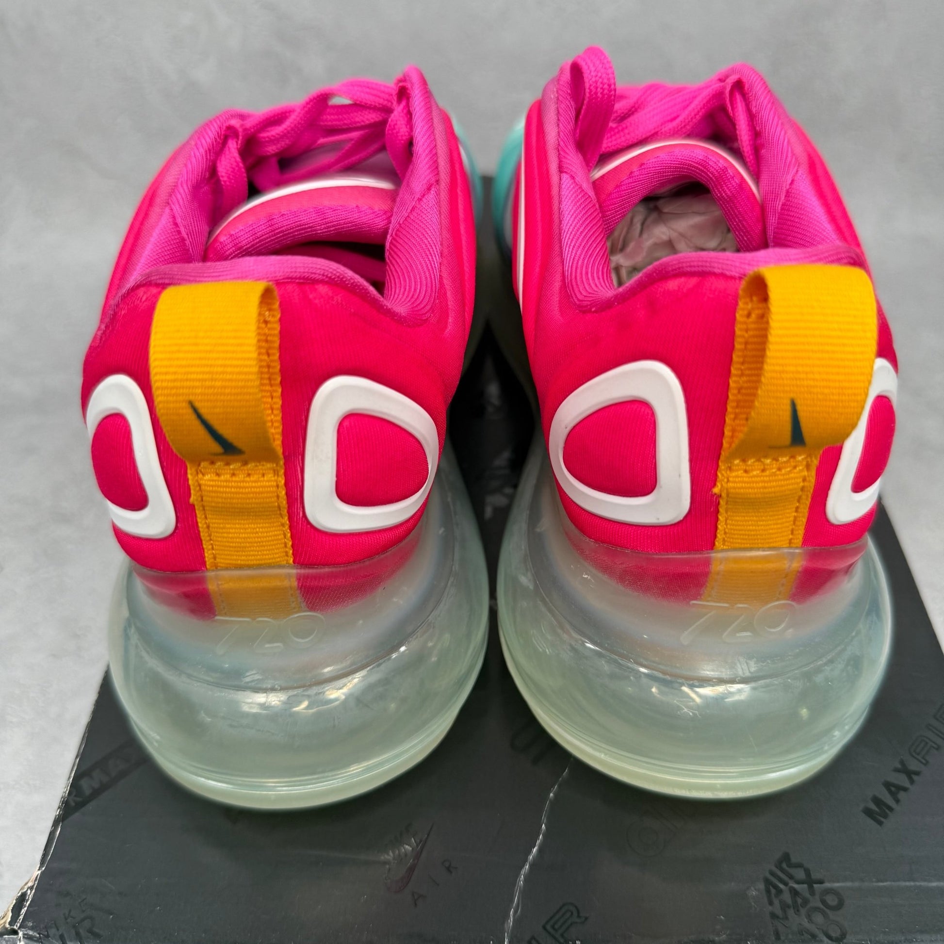 Nike Air Max 720 Teal Tint W *pre - owned* SIZE 7.5W - Kicks Collective PA - Nike - CJ0567 - 300 - Women's Shoes - 6M/7.5W - Pre - Owned
