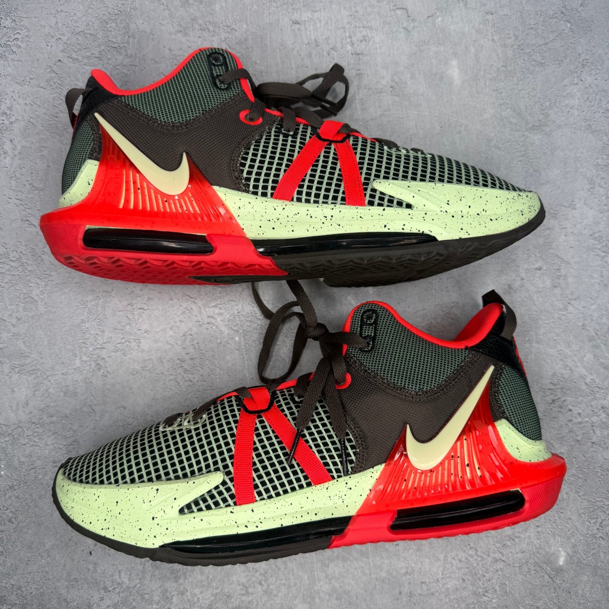 Nike LeBron Witness 8 Bright Crimson Alligator *pre - owned* SIZE 12 - Kicks Collective PA - Nike - DM1123-001 / DM1122-001 - Men's Shoes - 12M/13.5W - Pre - Owned - No Box