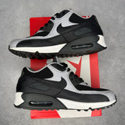 Nike Air Max 90 Black Wolf Grey *pre-owned* SIZE 9
