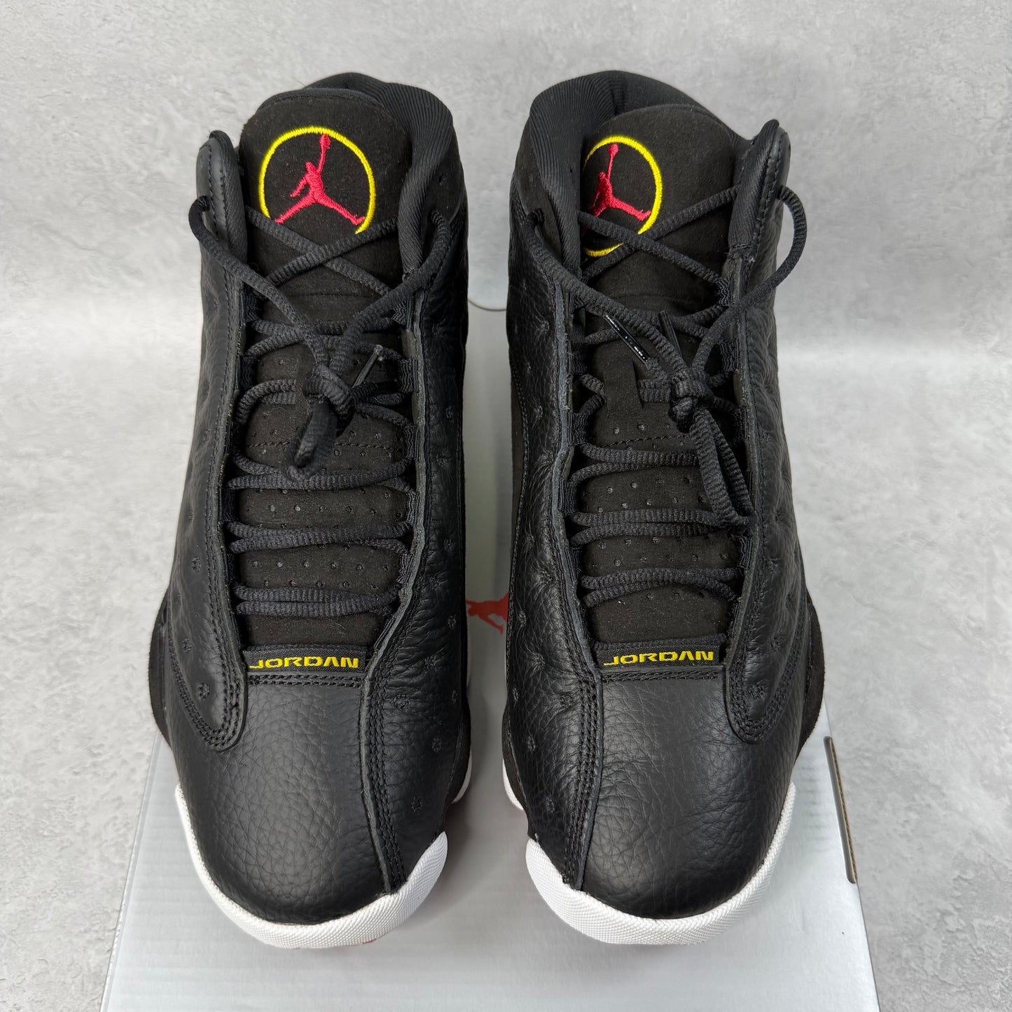 Jordan 13 Retro Playoffs (2023) *pre-owned* SIZE 9