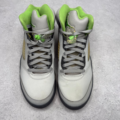 Jordan 5 Retro Green Bean (2022) *pre-owned* SIZE 8