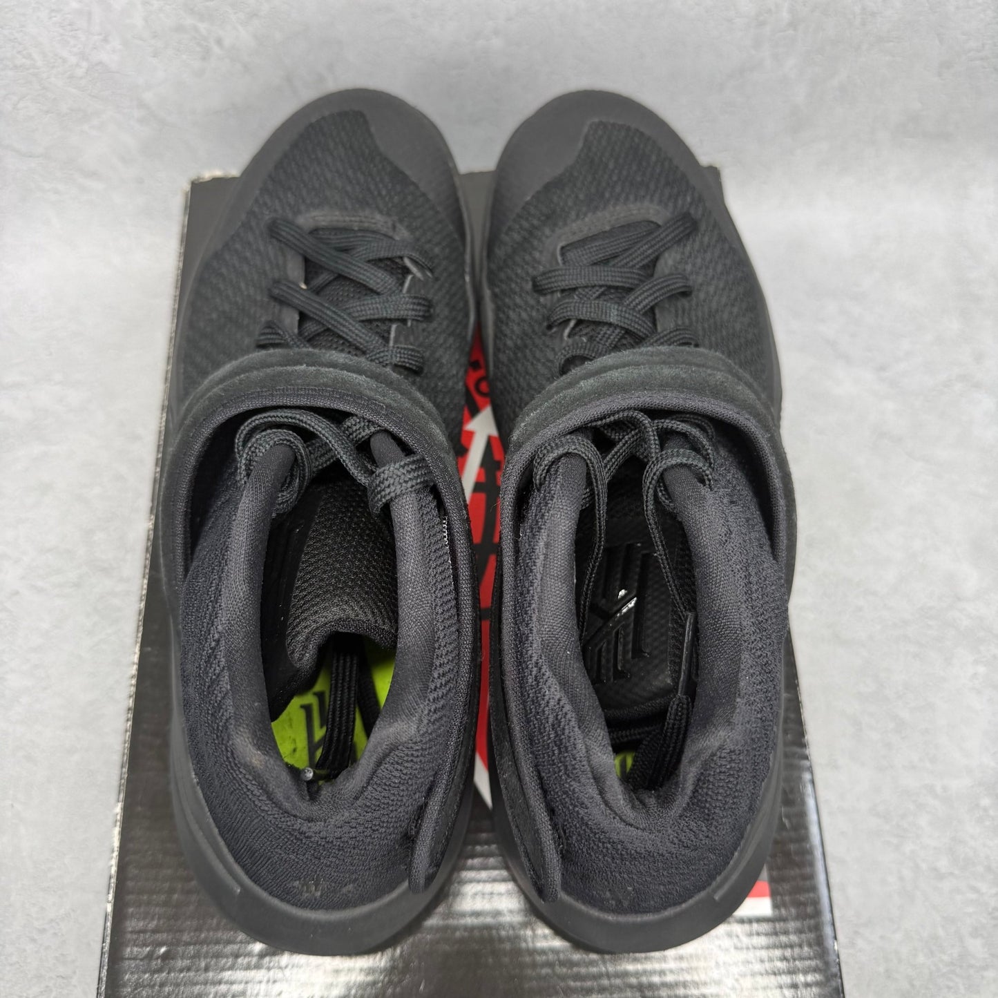 Nike Kyrie 2 Triple Black *pre - owned* SIZE 10.5 - Kicks Collective PA - Nike - 819583-008/820537-008 - Men's Shoes - 10.5M/12W - Pre - Owned