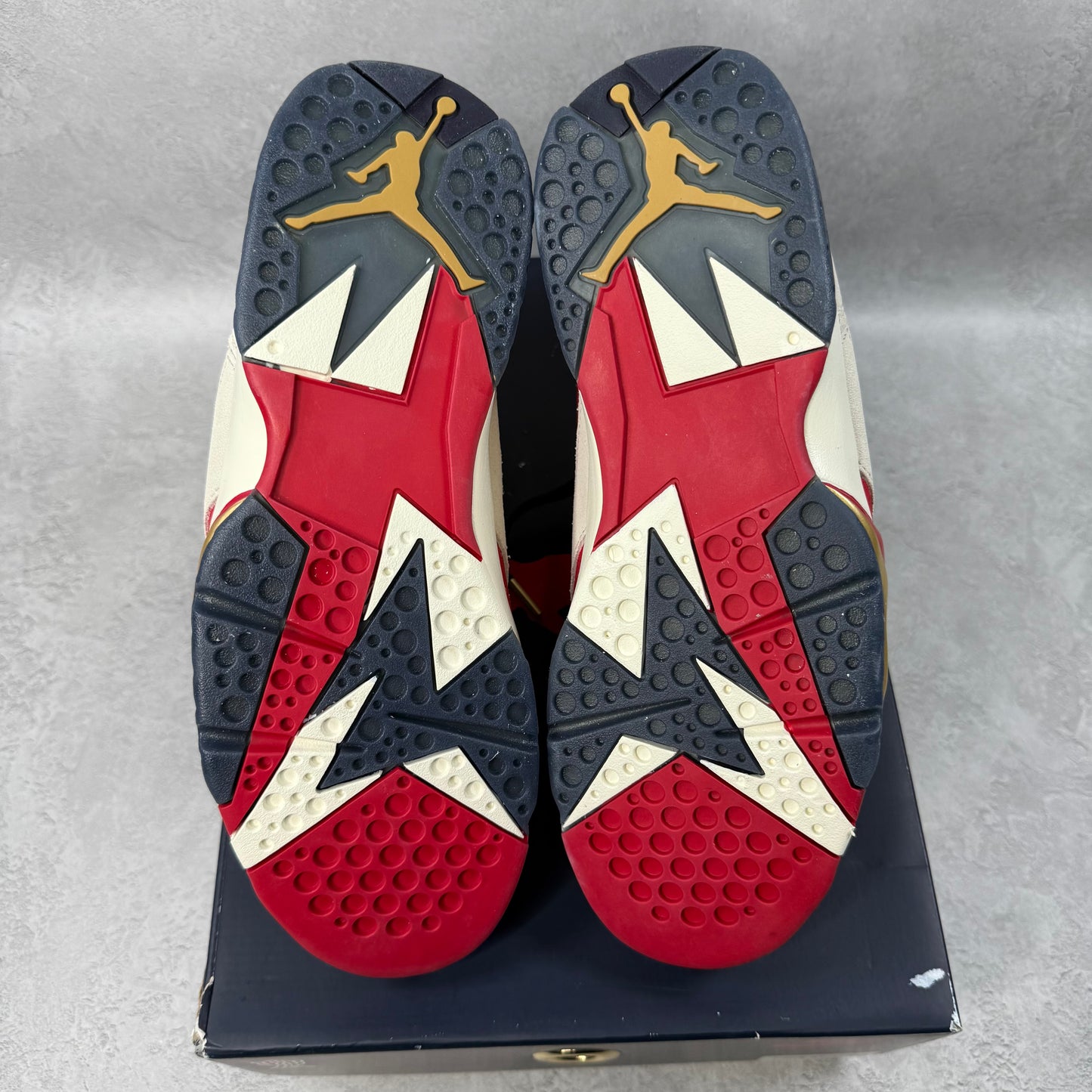 Jordan 7 Retro Trophy Room New Sheriff in Town