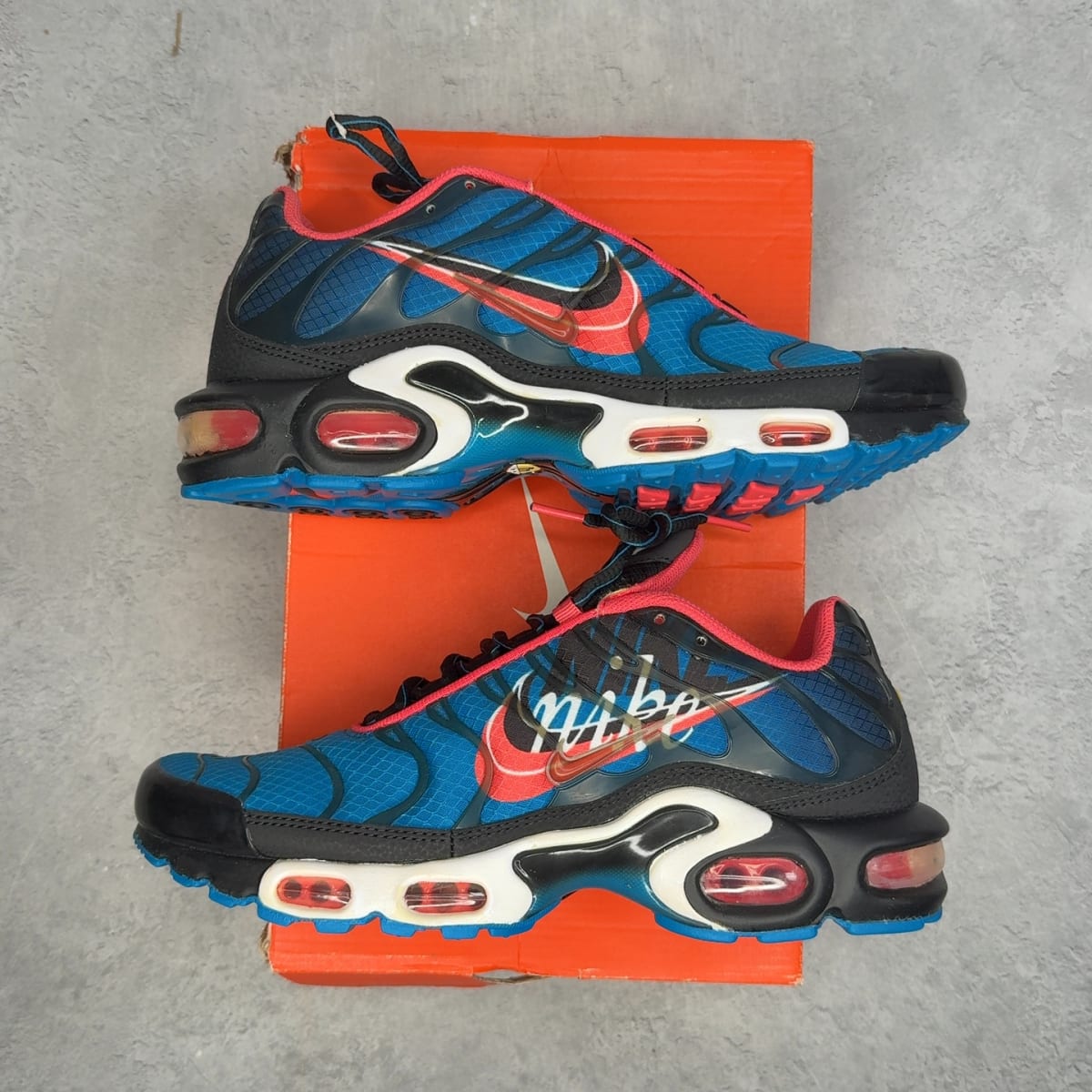 Nike Air Max Plus Time Capsule 8.5 (Pre-Owned) - Kicks Collective PA - Nike - CT1618-400-8.5-PO-1 - Pre-Owned Sneakers - 8.5