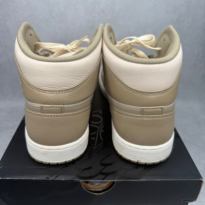 Jordan 1 Mid Legend Light Brown *pre-owned* SIZE 13