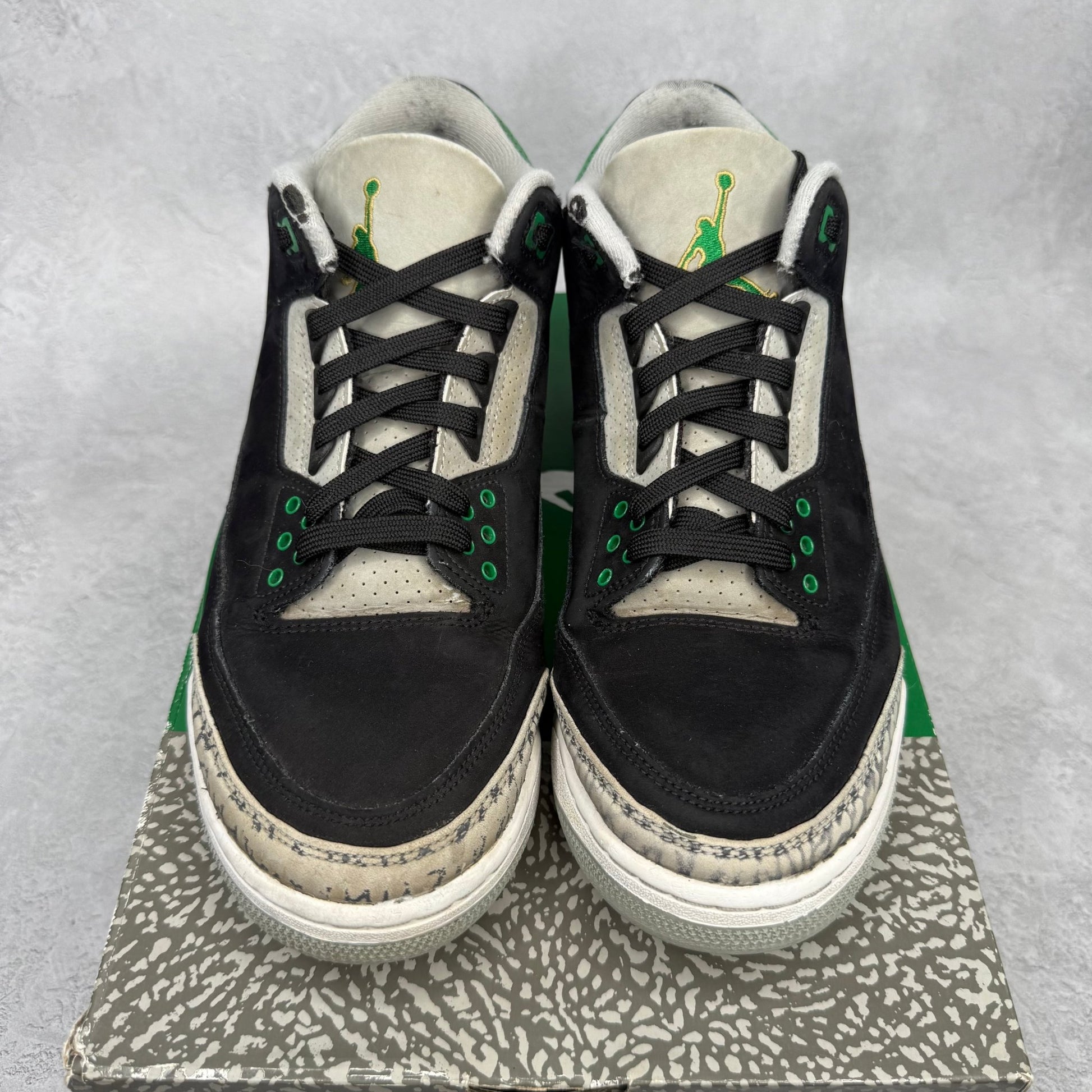 Jordan 3 Retro Pine Green *pre - owned* SIZE 9 - Kicks Collective PA - Jordan - CT8532 - 030 - Men's Shoes - 9M/10.5W - Pre - Owned