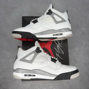 Jordan 4 Retro White Cement (2025) *pre-owned* SIZE 9