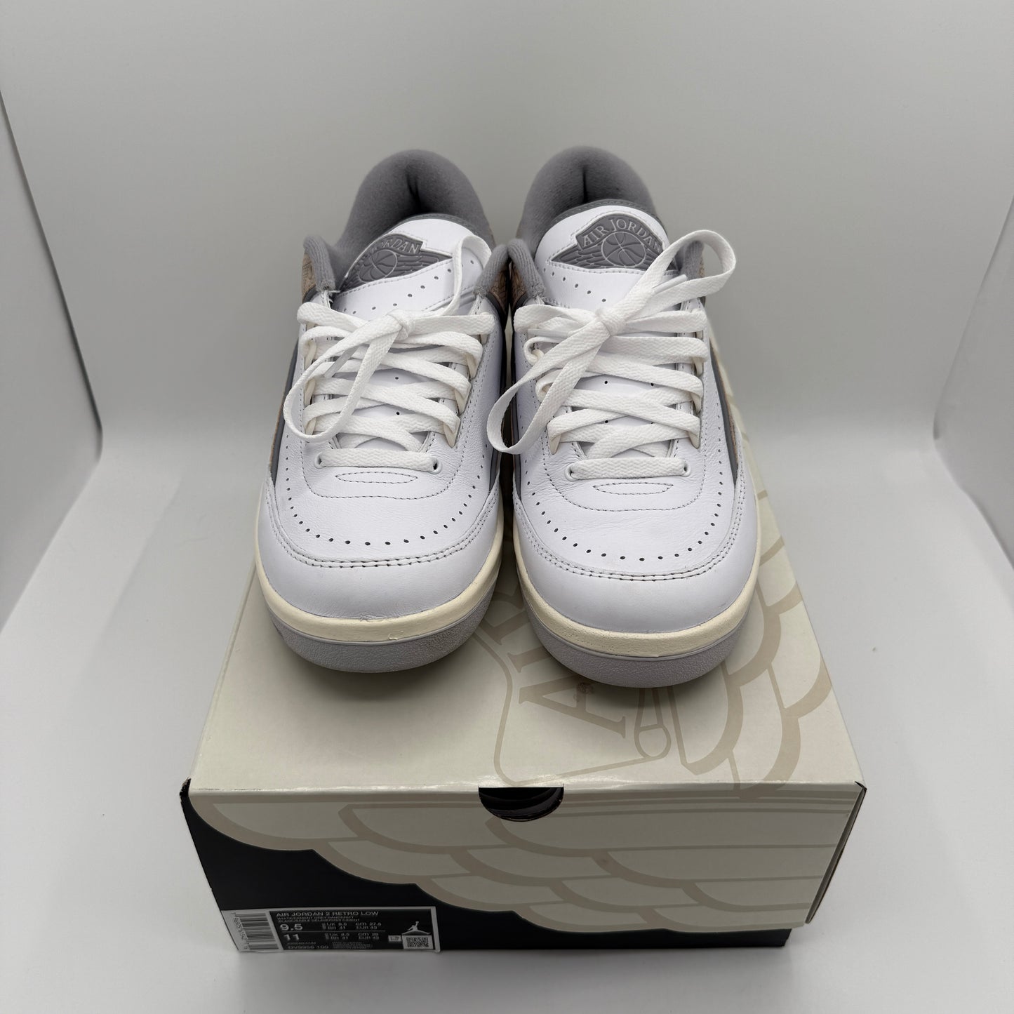 Jordan 2 Retro Low Python *pre-owned* (SIZE 9.5)