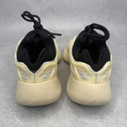 adidas Yeezy 700 V3 Azael *pre-owned* SIZE 6.5