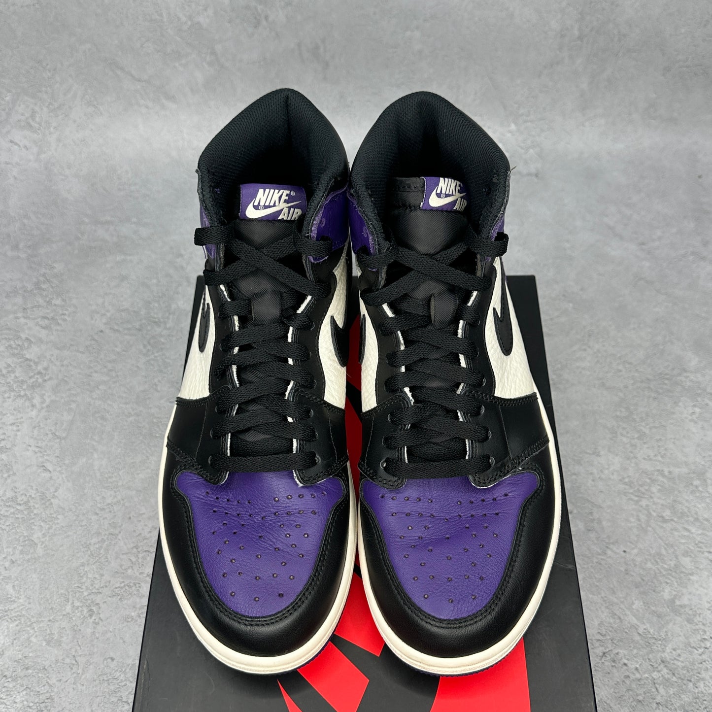 Jordan 1 Retro High Court Purple *pre-owned* SIZE 9.5