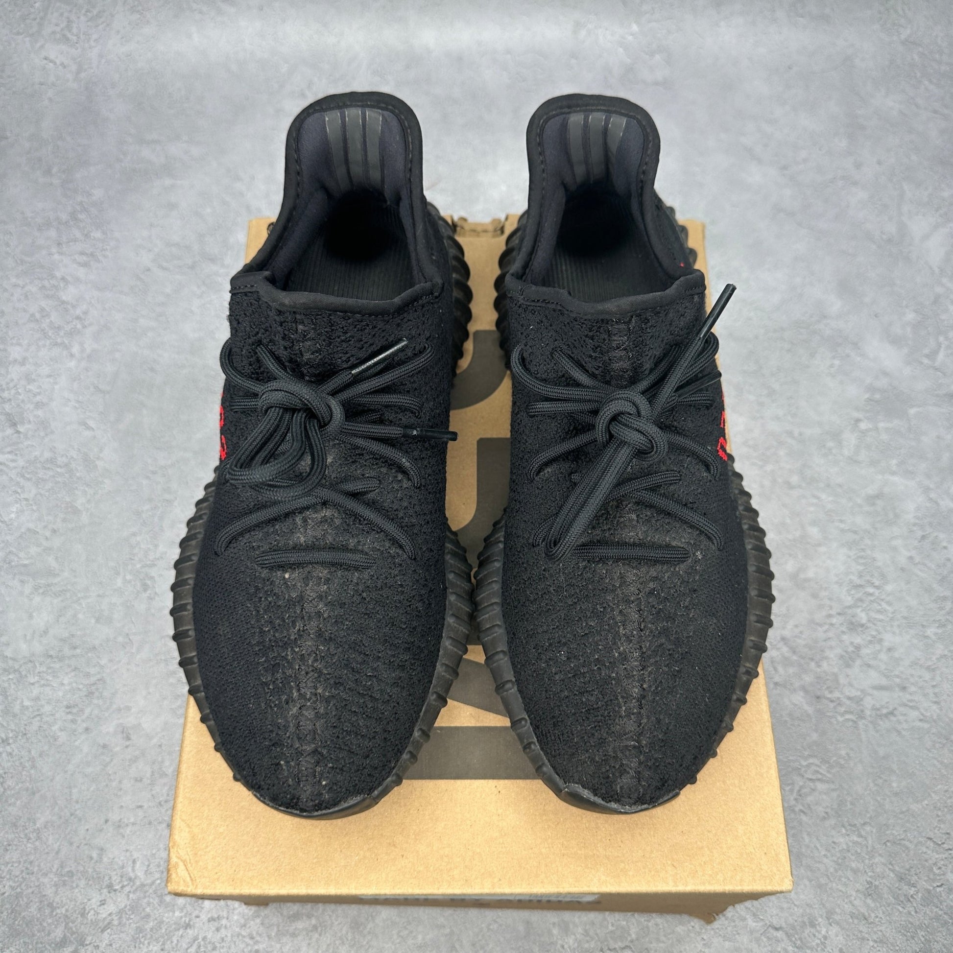 adidas Yeezy Boost 350 V2 Black Red *pre-owned* SIZE 8