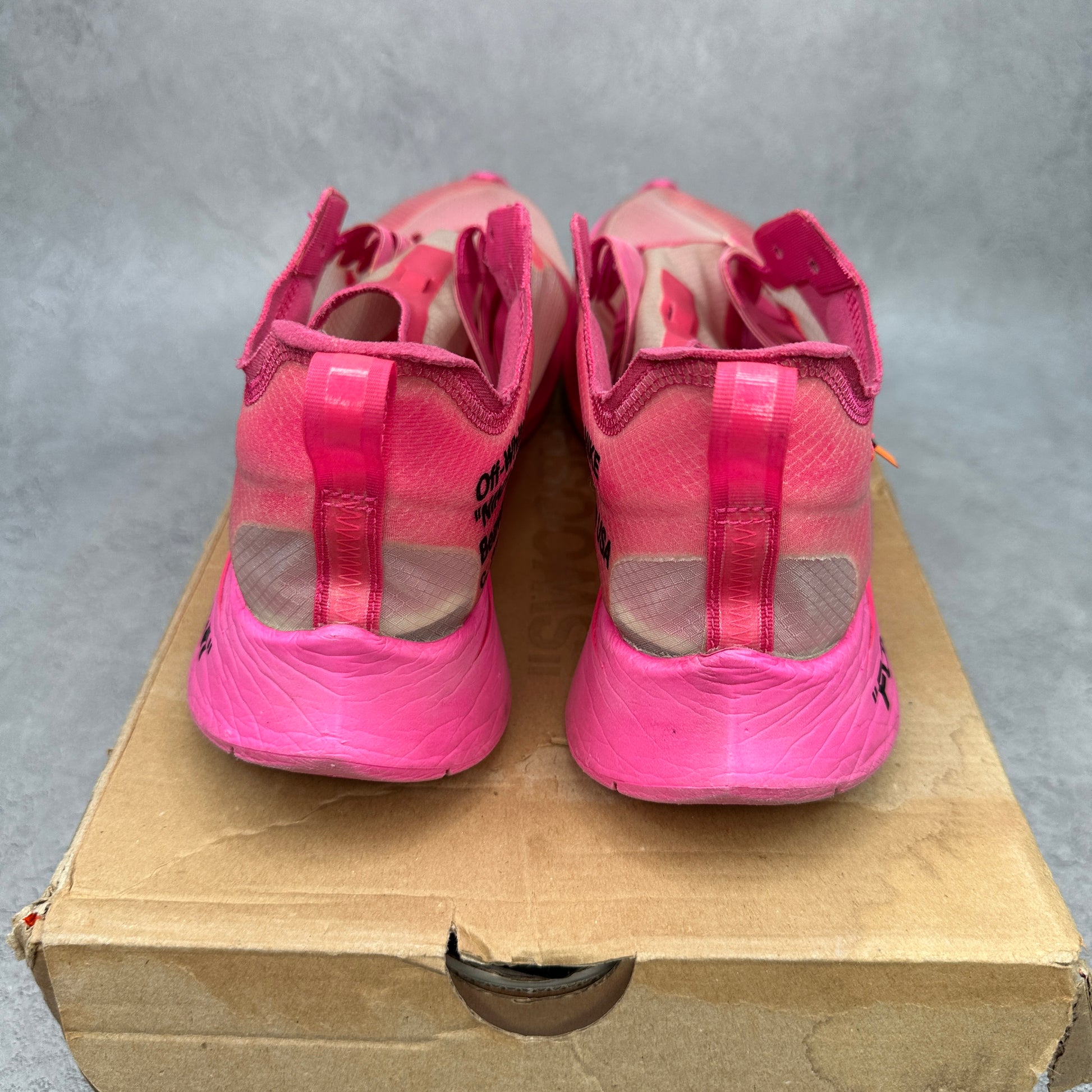 Nike Zoom Fly Off-White Pink *pre-owned* SIZE 11