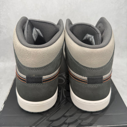 Jordan 1 Mid SE Night Stadium *pre-owned* SIZE 13