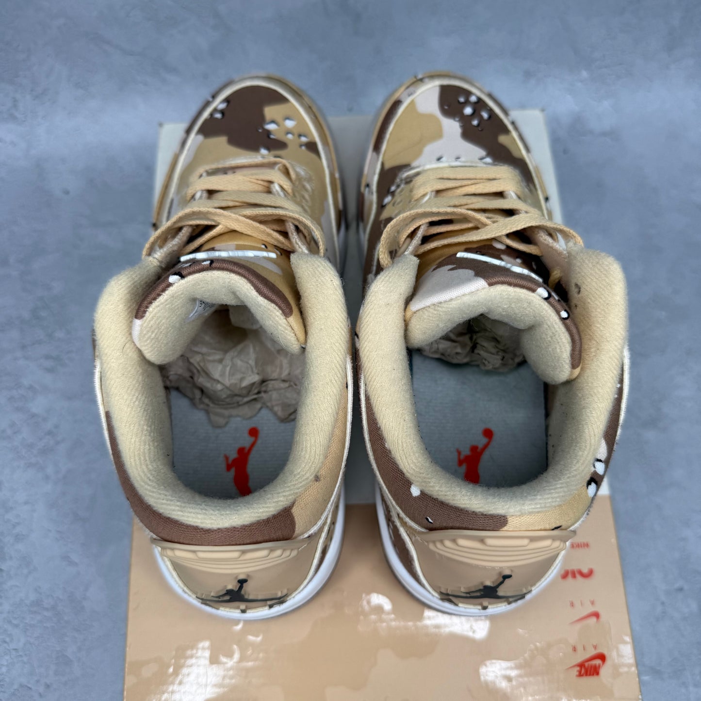 Jordan 3 Retro WNBA Desert Camo (Women's) *pre-owned* SIZE 7W/5.5Y