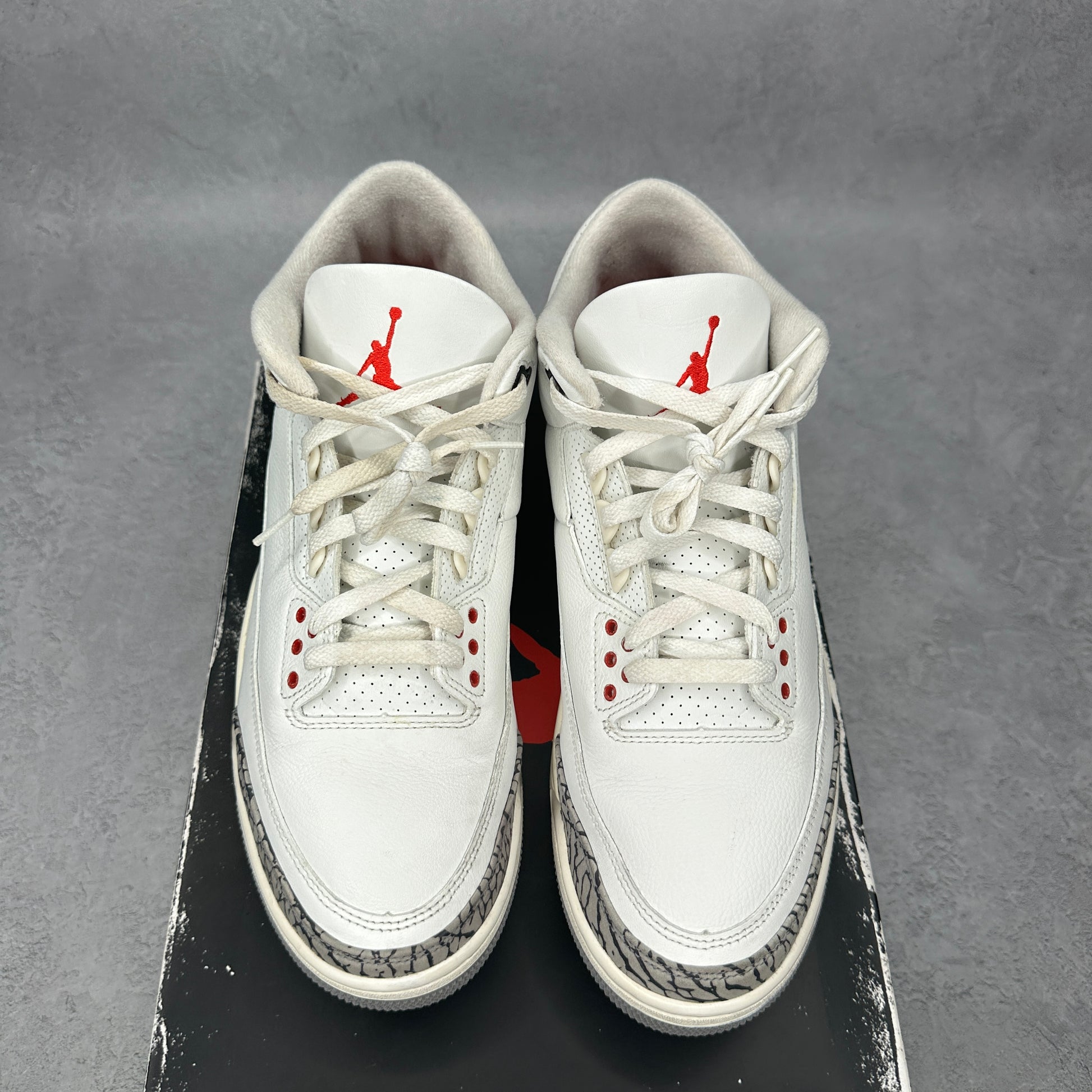 Jordan 3 Retro White Cement Reimagined *pre-owned* SIZE 11.5