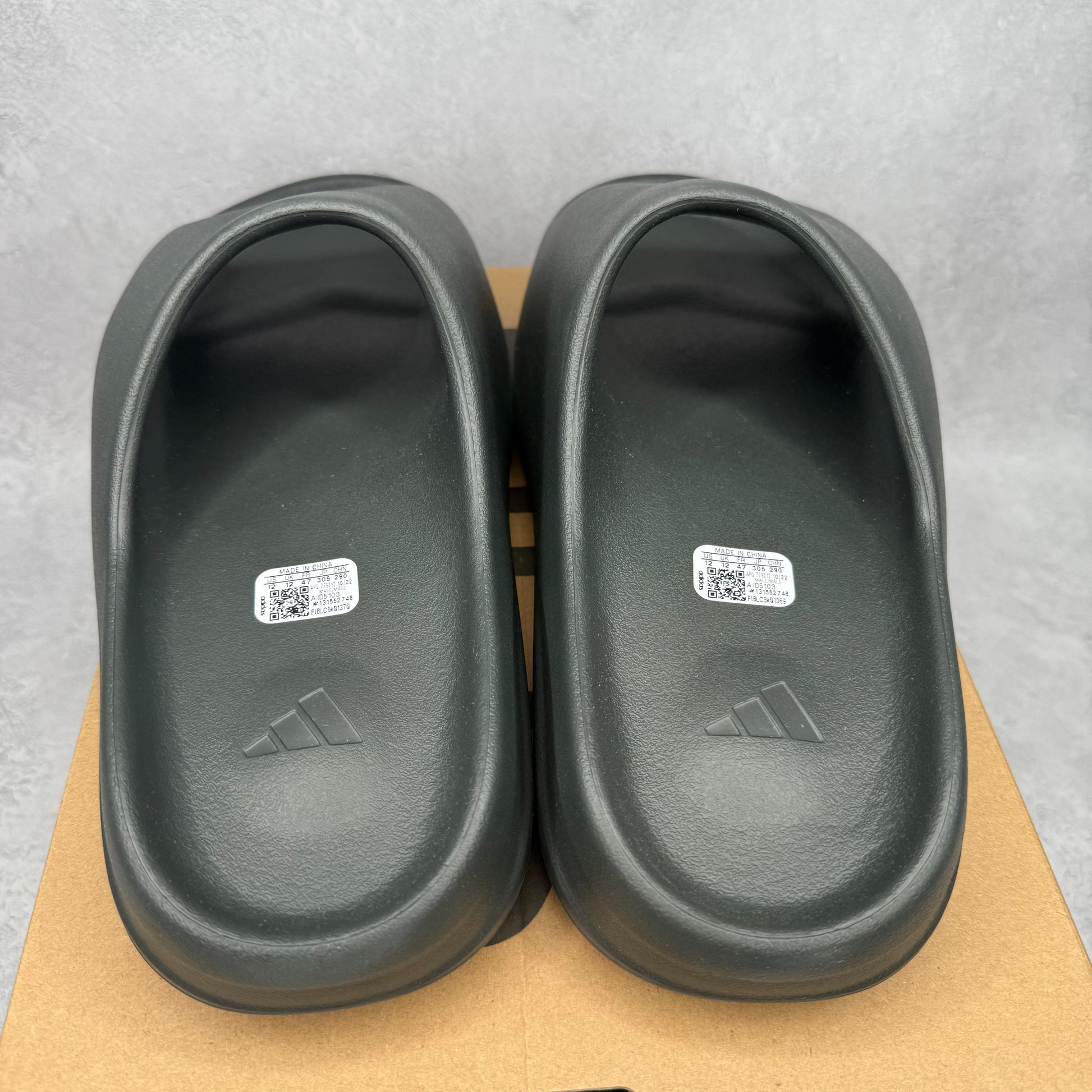 adidas Yeezy Slide Dark Onyx