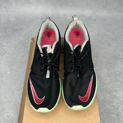 Nike Roshe Run FB Yeezy *pre-owned* SIZE 8