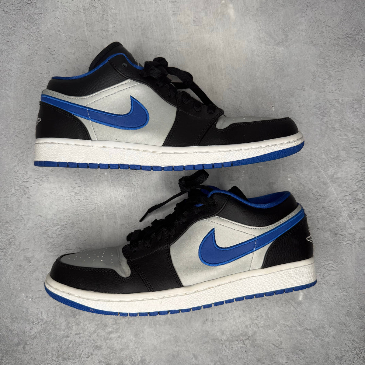 Jordan 1 Low Black Game Royal Metallic Platinum *pre-owned* SIZE 9.5