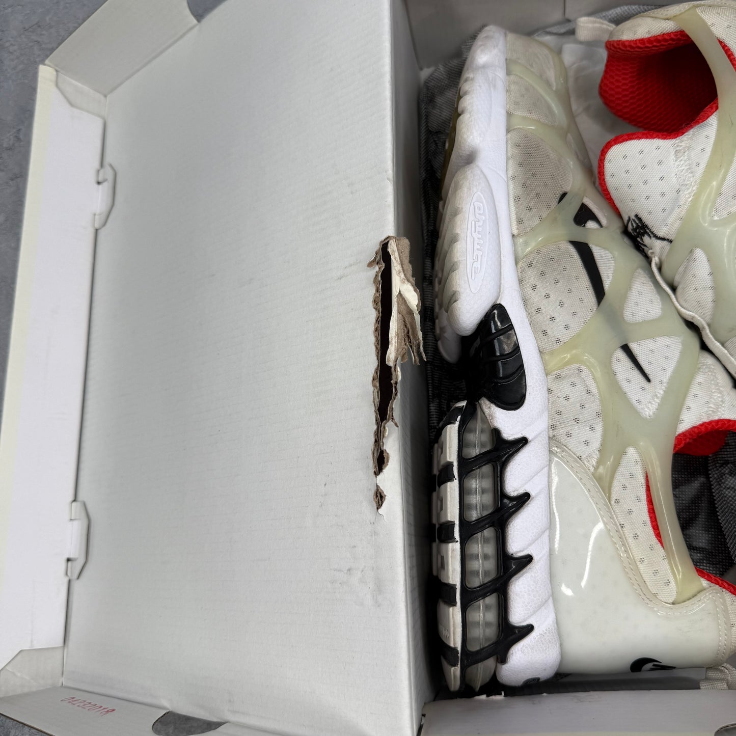 Nike Air Kukini Spiridon Cage 2 Stussy White *pre-owned* SIZE 12