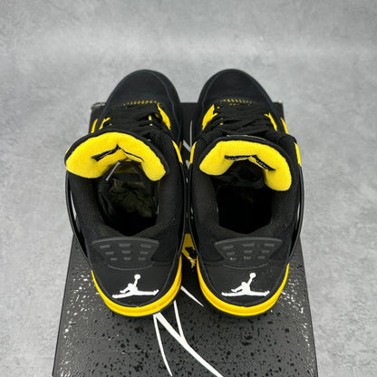 Jordan 4 Retro Thunder (2023) *pre-owned* SIZE 9