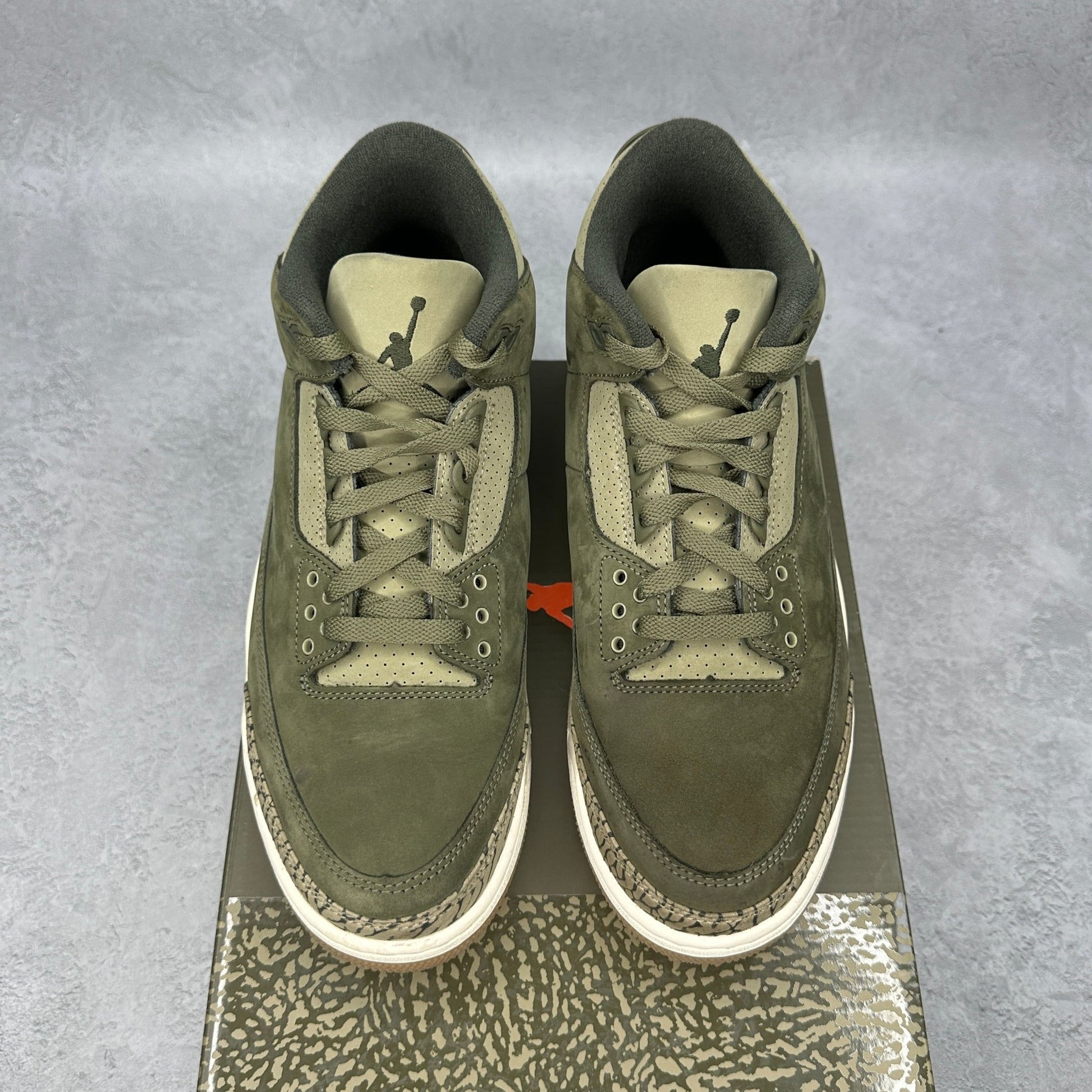 Jordan 3 Retro Family Affair *pre - owned* SIZE 9 - Kicks Collective PA - Jordan - DN3707-202 - Men's Shoes - 9M/10.5W - Pre - Owned