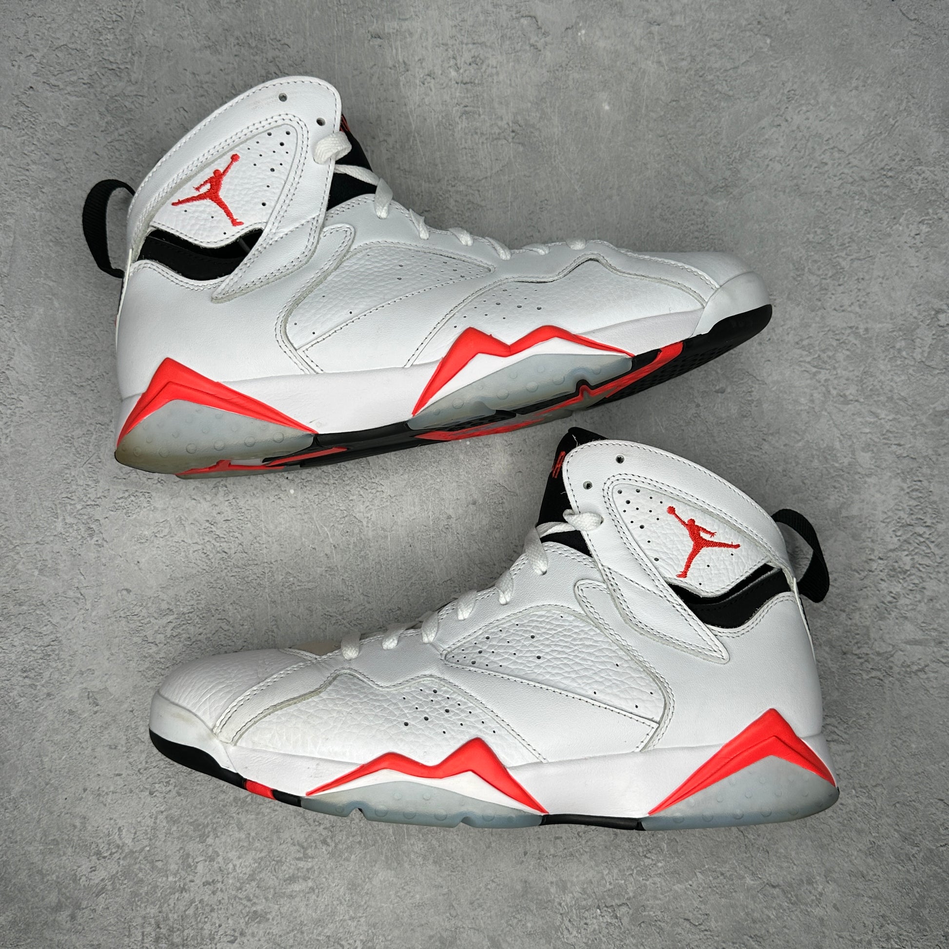 Jordan 7 Retro White Infrared *pre-owned* SIZE 11