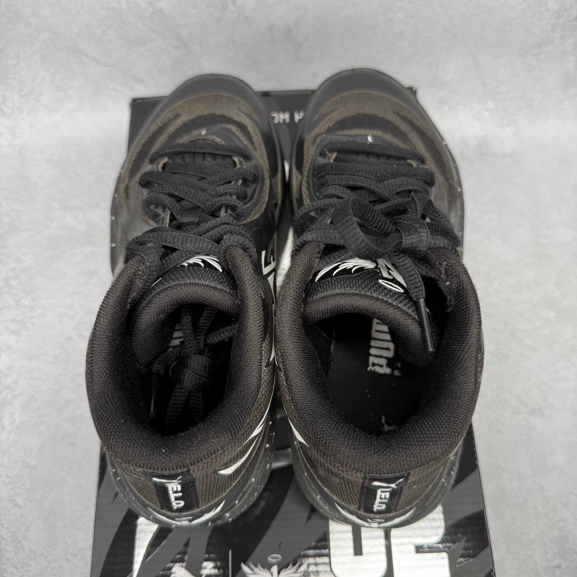 Puma LaMelo Ball MB.02 Oreo (GS) *pre-owned* SIZE 5.5Y