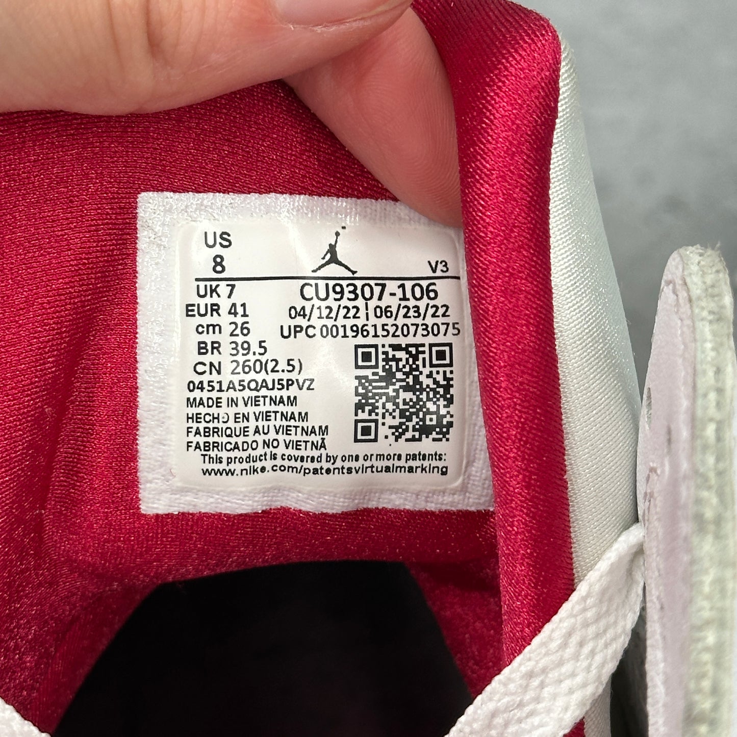 Jordan 7 Retro Cardinal (2022) *pre-owned* SIZE 8