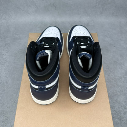 Jordan 1 Retro High OG Midnight Navy *pre-owned* SIZE 8.5