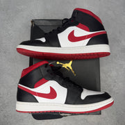 Jordan 1 Mid Gym Red Black White pre-owned size 9.5