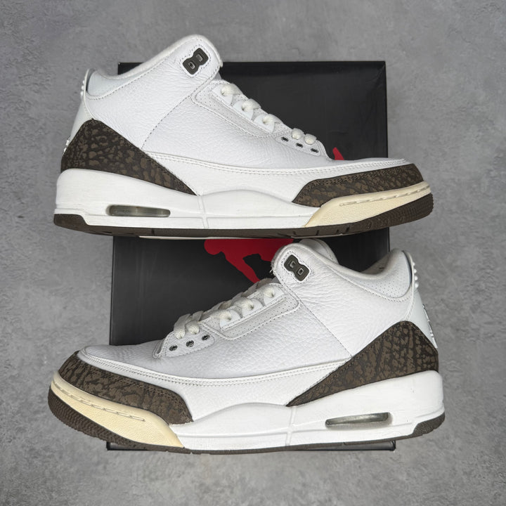 Jordan 3 Retro Mocha (2018) pre-owned size 9