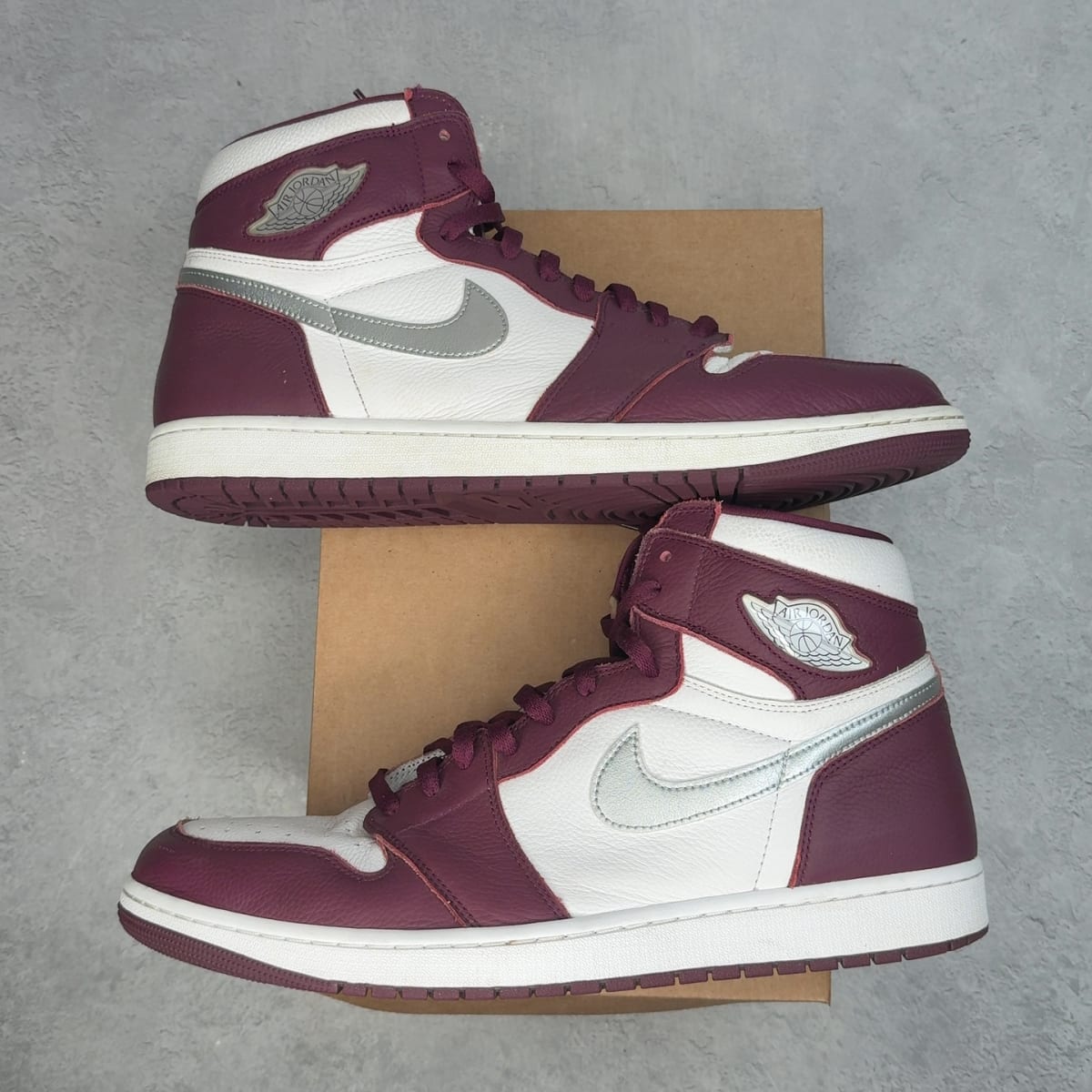 Jordan 1 Retro High OG Bordeaux 15 (Pre-Owned) - Kicks Collective PA - Jordan - 555088-611-15-PO-2 - Pre-Owned Sneakers - 15