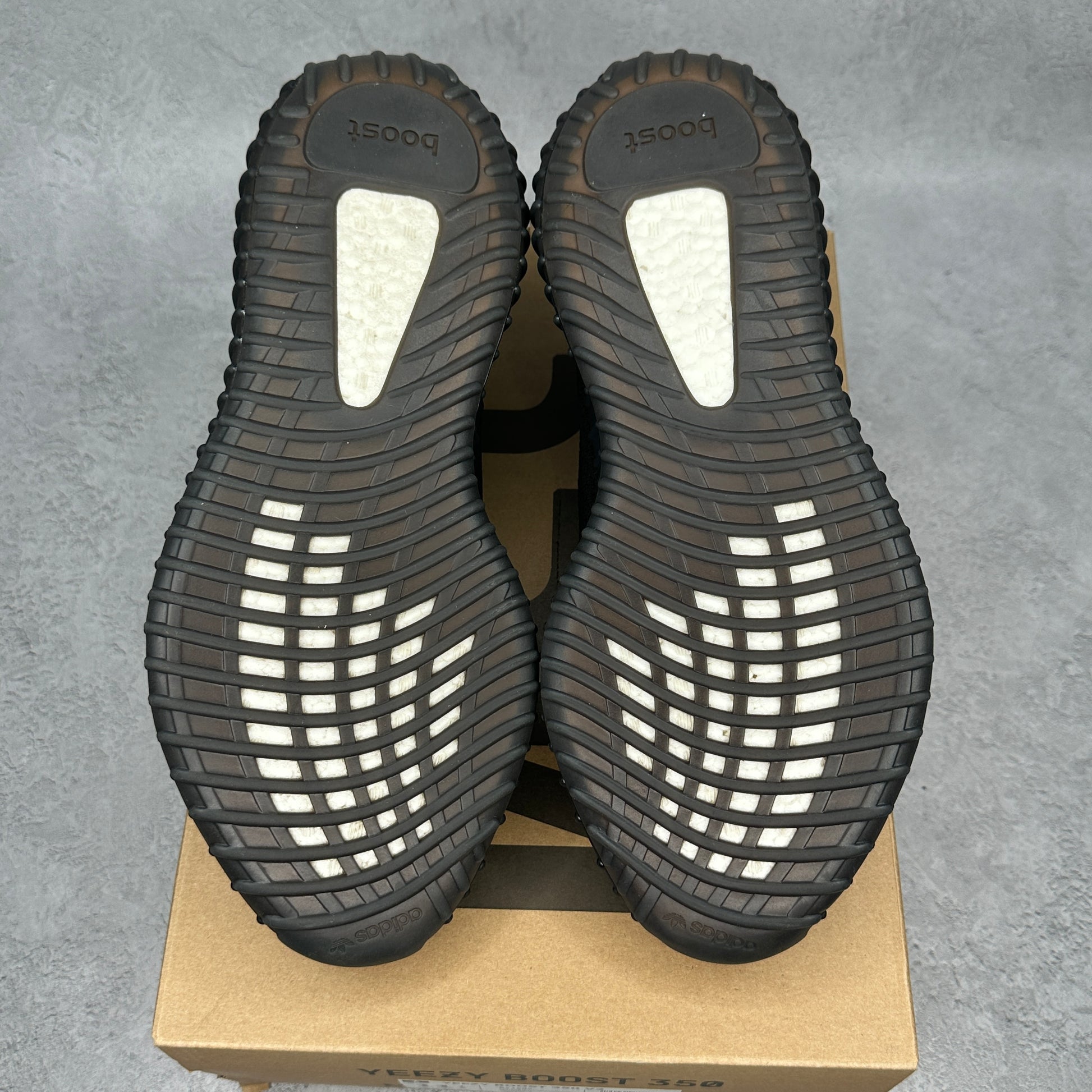 adidas Yeezy Boost 350 V2 Core Black Copper VNDS *pre-owned* SIZE 12